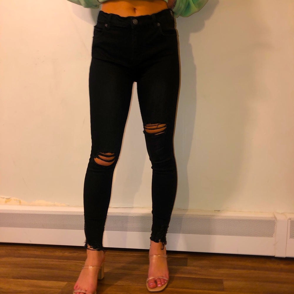 FREE PEOPLE BLACK SKINNIES